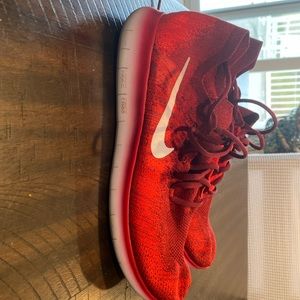 Nike men’s flynit free RN shoes/size 11